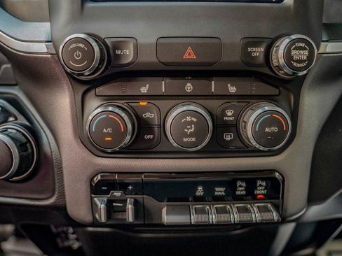 Used 2019 RAM 1500 Big Horn AWD/4WD image 25
