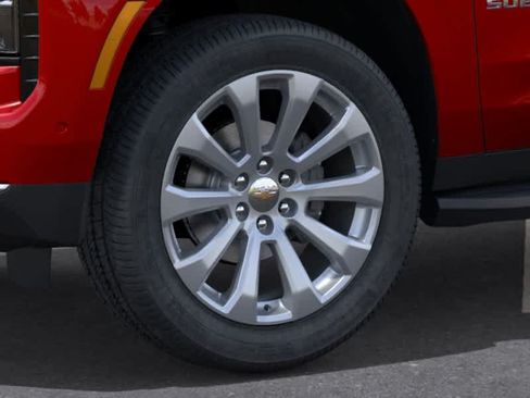 New 2026 Chevrolet Suburban Premier w/ Sun And Tow Package AWD/4WD image 9