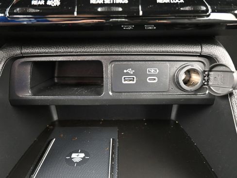 Used 2023 Honda Pilot TrailSport image 29