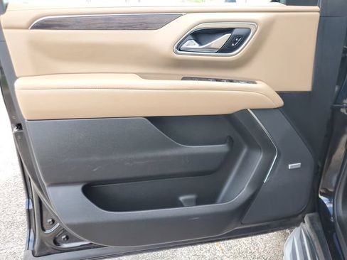 Used 2024 Chevrolet Tahoe Premier RWD image 19
