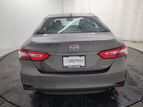 Used 2019 Toyota Camry LE image 8