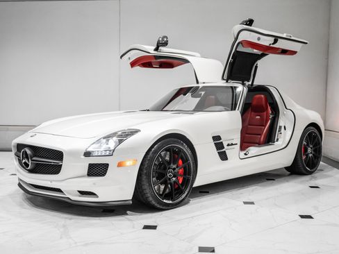 Used 2012 Mercedes-Benz SLS AMG Coupe image 19