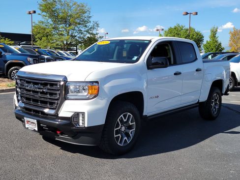 Certified 2022 GMC Canyon AT4 w/ Trailering Package AWD/4WD image 4