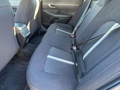 Used 2022 Hyundai Sonata SE FWD image 15