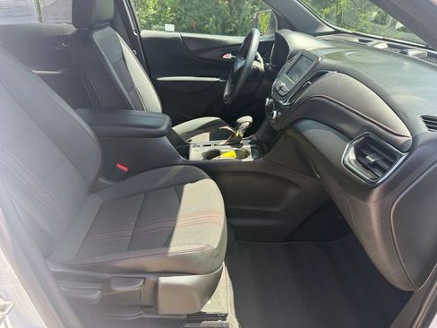 Used 2024 Chevrolet Equinox RS FWD image 22