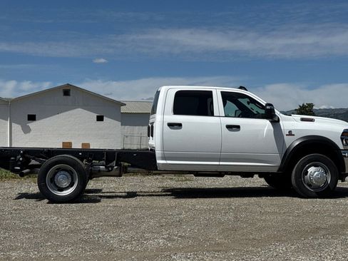 New 2026 RAM 5500 Tradesman w/ Chrome Appearance Group AWD/4WD image 3