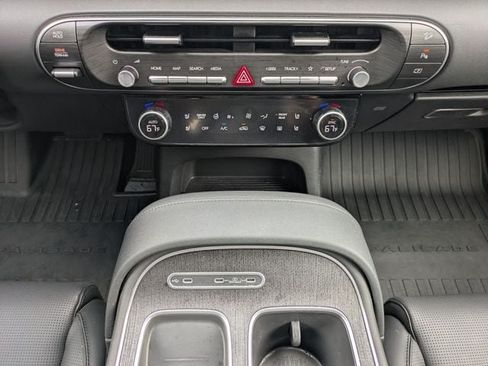 Certified 2026 Hyundai Palisade SEL Premium AWD/4WD image 19