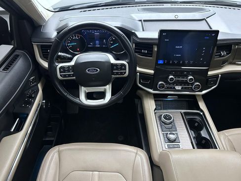 Used 2024 Ford Expedition Limited image 14