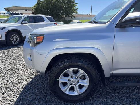 Used 2020 Toyota 4Runner SR5 Premium w/ Moonroof Package AWD/4WD image 19