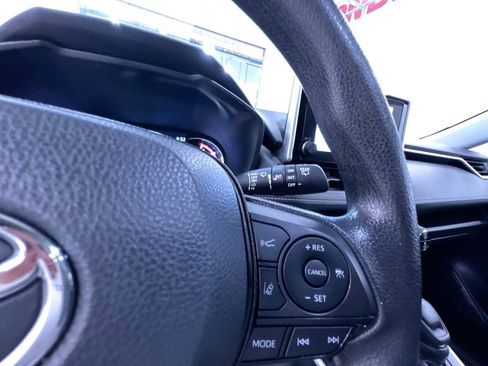 Used 2025 Toyota RAV4 XLE w/ Convenience Package image 21