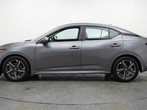 Used 2025 Nissan Sentra SV FWD image 5