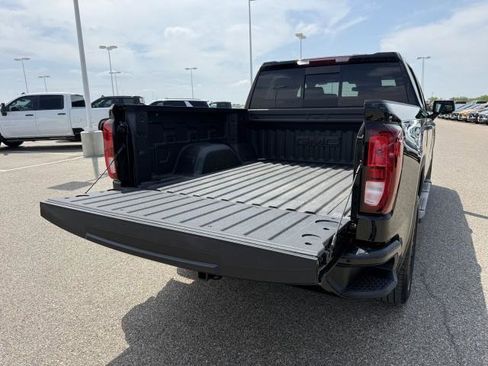 New 2026 GMC Sierra 1500 Elevation image 9
