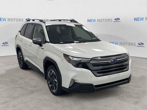 New 2025 Subaru Forester Premium image 9