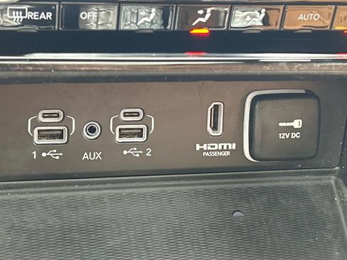 Used 2023 Jeep Grand Cherokee L Summit AWD/4WD image 29