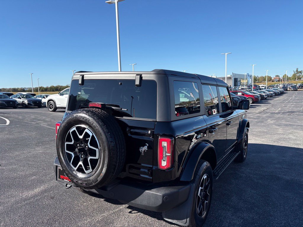 Used 2024 Ford Bronco Outer Banks AWD/4WD image 7