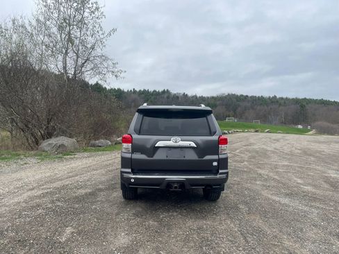 Used 2012 Toyota 4Runner SR5 w/ Convenience Pkg AWD/4WD image 4