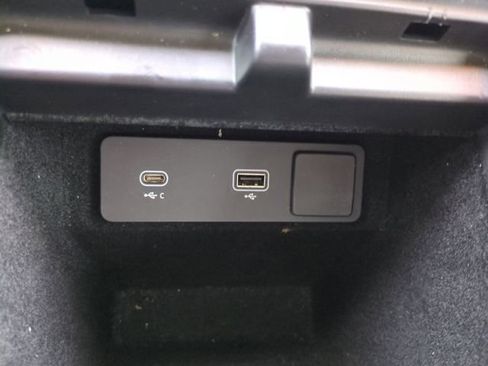 Used 2023 Land Rover Range Rover Evoque S image 27