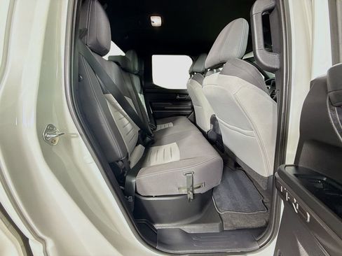 Certified 2025 Toyota Tacoma TRD Off-Road image 18