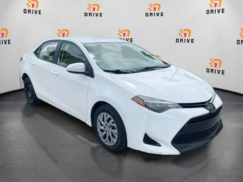 Used 2018 Toyota Corolla LE FWD image 7