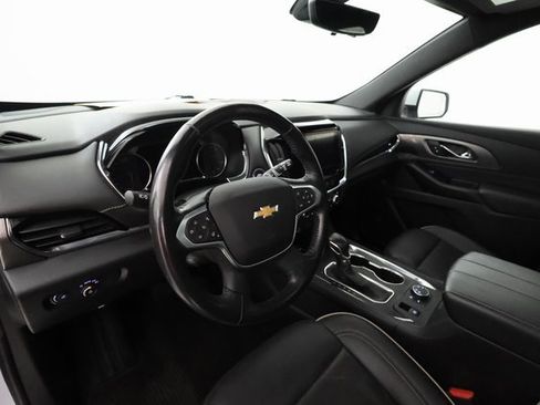 Used 2022 Chevrolet Traverse Premier image 10