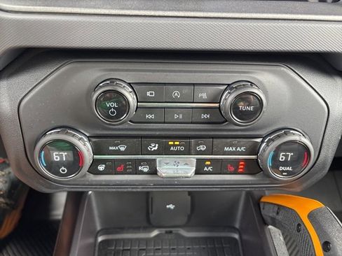 Used 2024 Ford Bronco Badlands image 27