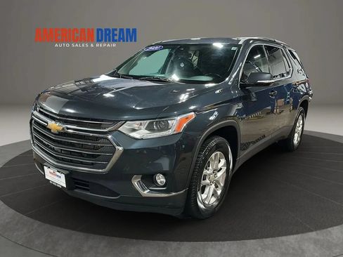 Used 2020 Chevrolet Traverse LT w/ Driver Confidence II Package AWD/4WD image 1