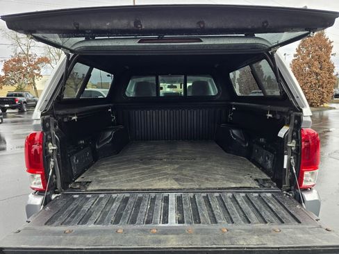 Used 2017 Toyota Tacoma SR w/ Tow Package image 10