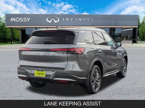New 2026 INFINITI QX60 Luxe image 8