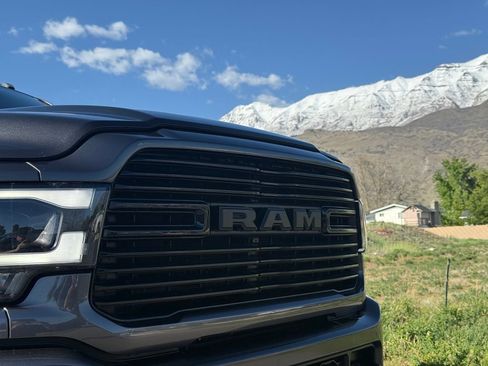 Used 2022 RAM 2500 Laramie AWD/4WD image 16