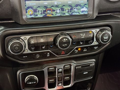 Used 2021 Jeep Gladiator Overland AWD/4WD image 18