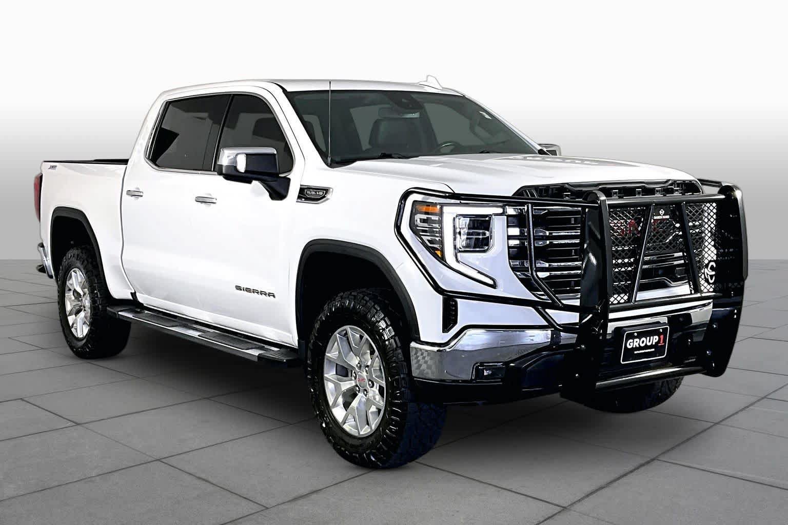 Used 2022 GMC Sierra 1500 SLT w/ SLT Convenience Package AWD/4WD image 3