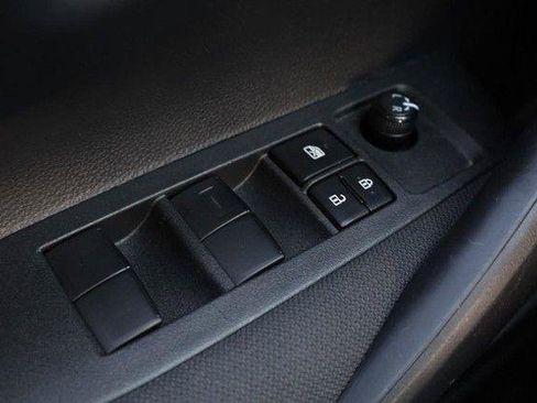 Used 2025 Toyota Corolla LE FWD image 17