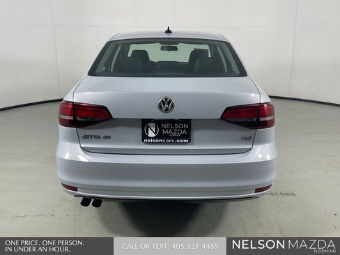 Used 2017 Volkswagen Jetta SE FWD image 7