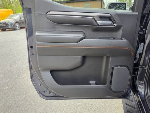 Used 2022 GMC Sierra 1500 AT4 w/ AT4 Premium Package image 32