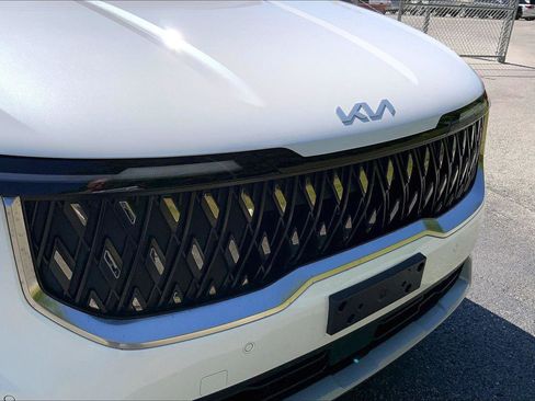 Used 2026 Kia Carnival EX FWD image 29