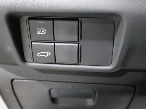 Certified 2022 Toyota Highlander XLE image 30