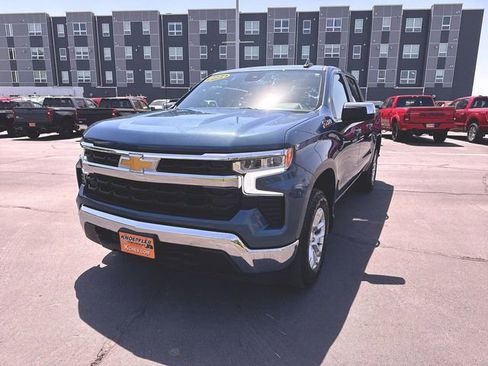 Used 2024 Chevrolet Silverado 1500 LT AWD/4WD image 1