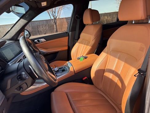 Used 2022 BMW X7 M50i image 11