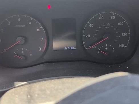 Used 2022 Hyundai Accent SE FWD image 2