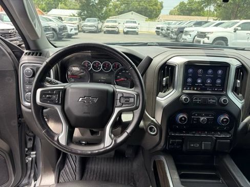 Used 2021 Chevrolet Silverado 1500 LT Trail Boss w/ Convenience Package II AWD/4WD image 18