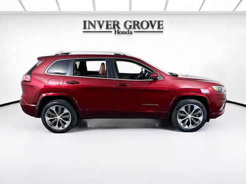 Used 2019 Jeep Cherokee Overland w/ Trailer Tow Group AWD/4WD image 4