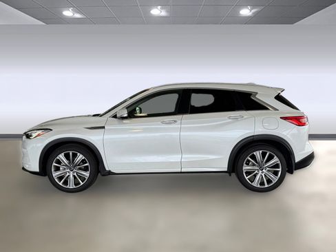 Used 2023 INFINITI QX50 Sensory AWD/4WD image 2
