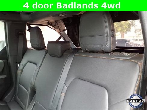 Used 2021 Ford Bronco Badlands image 18