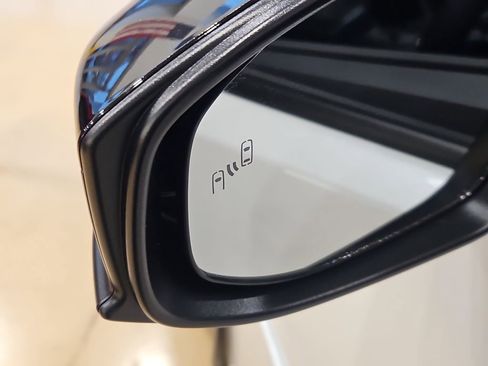 New 2026 Toyota Prius Plug-In Hybrid image 12