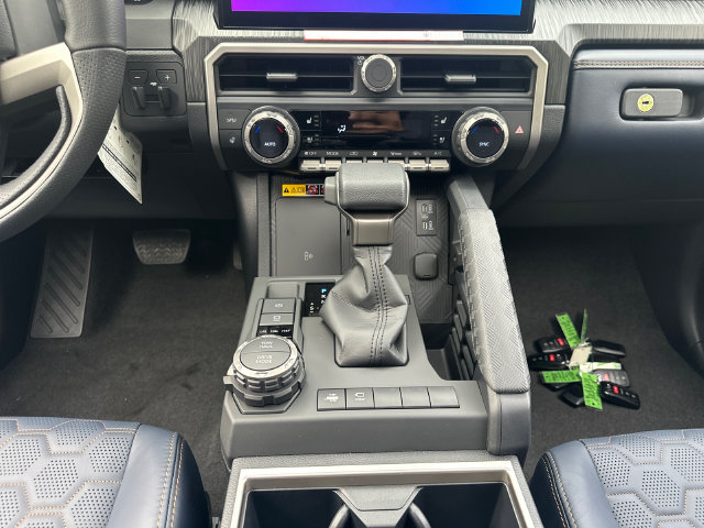 New 2026 Toyota 4Runner Platinum AWD/4WD image 21