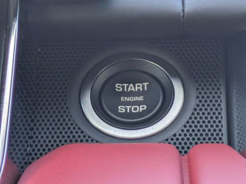 Used 2022 Land Rover Range Rover Sport SVR image 17