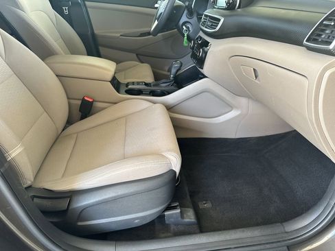 Used 2019 Hyundai Tucson SE image 37