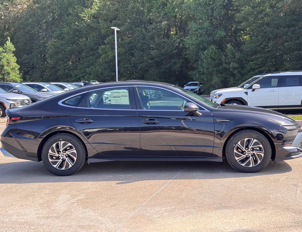 New 2026 Hyundai Sonata Blue FWD image 8