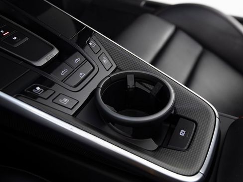 Certified 2022 Porsche 911 Turbo S AWD/4WD image 30