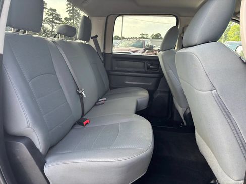 Used 2017 RAM 2500 Tradesman w/ Chrome Appearance Group AWD/4WD image 18